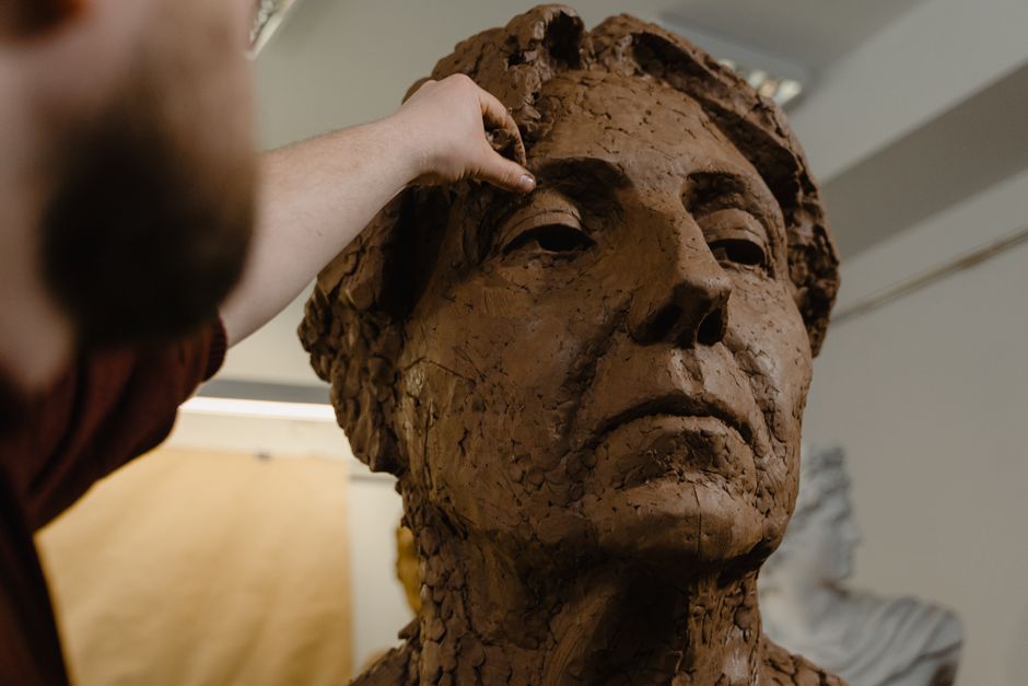 Großformatige 3D-Statuen handbemalt: Von Datei zu Kunstwerk